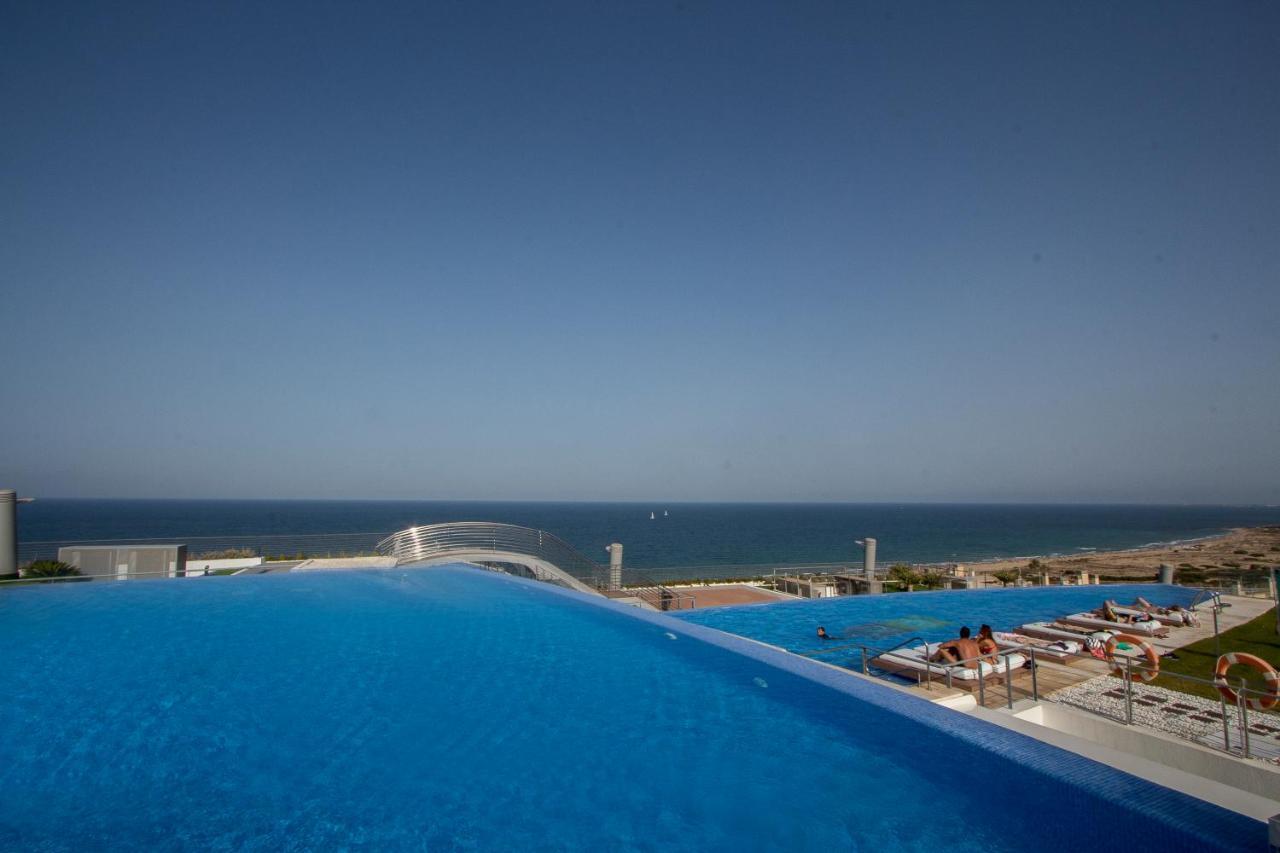 Infinity Luxury Sea View Apartment With Private Garden Arenales del Sol Kültér fotó