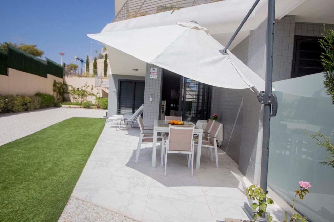 Infinity Luxury Sea View Apartment With Private Garden Arenales del Sol Kültér fotó
