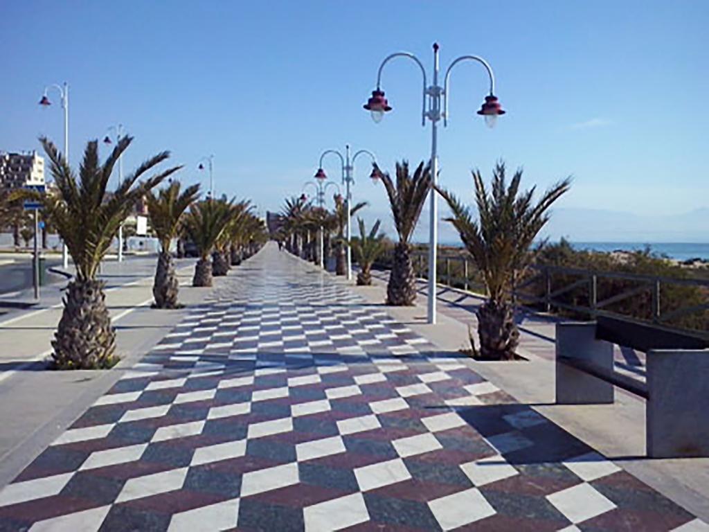 Infinity Luxury Sea View Apartment With Private Garden Arenales del Sol Kültér fotó
